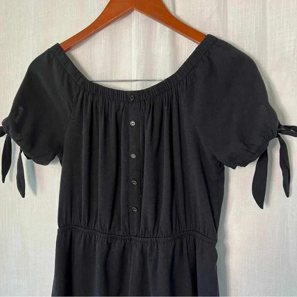 Doe & Rae Bow Sleeves Back Button Up Romper - Picture 5 of 6